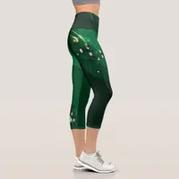 Abstract Emerald Green Layout and Gold Ornaments  Capri Leggings