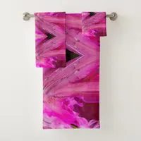 Fuchsia fantasy - abstract bath towel set